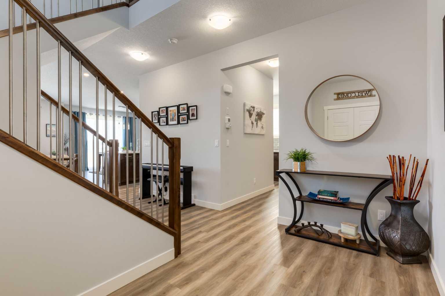 242 Creekside Way SW