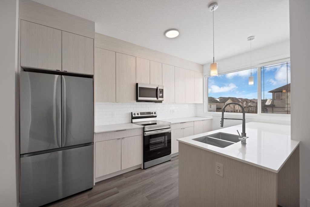 Photo of 105 Panatella Square NW, Calgary, AB T3K 2R9 (MLS # A2304366)