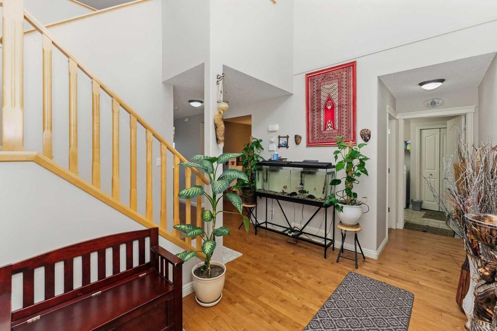 Photo of 50 Panamount View NW, Calgary, AB T3K 0A6 (MLS # A2292916)