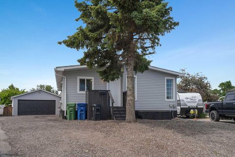 Photo of 513 Spring Haven Court SE, Airdrie, AB T4A 1C5 (MLS # A2324840)