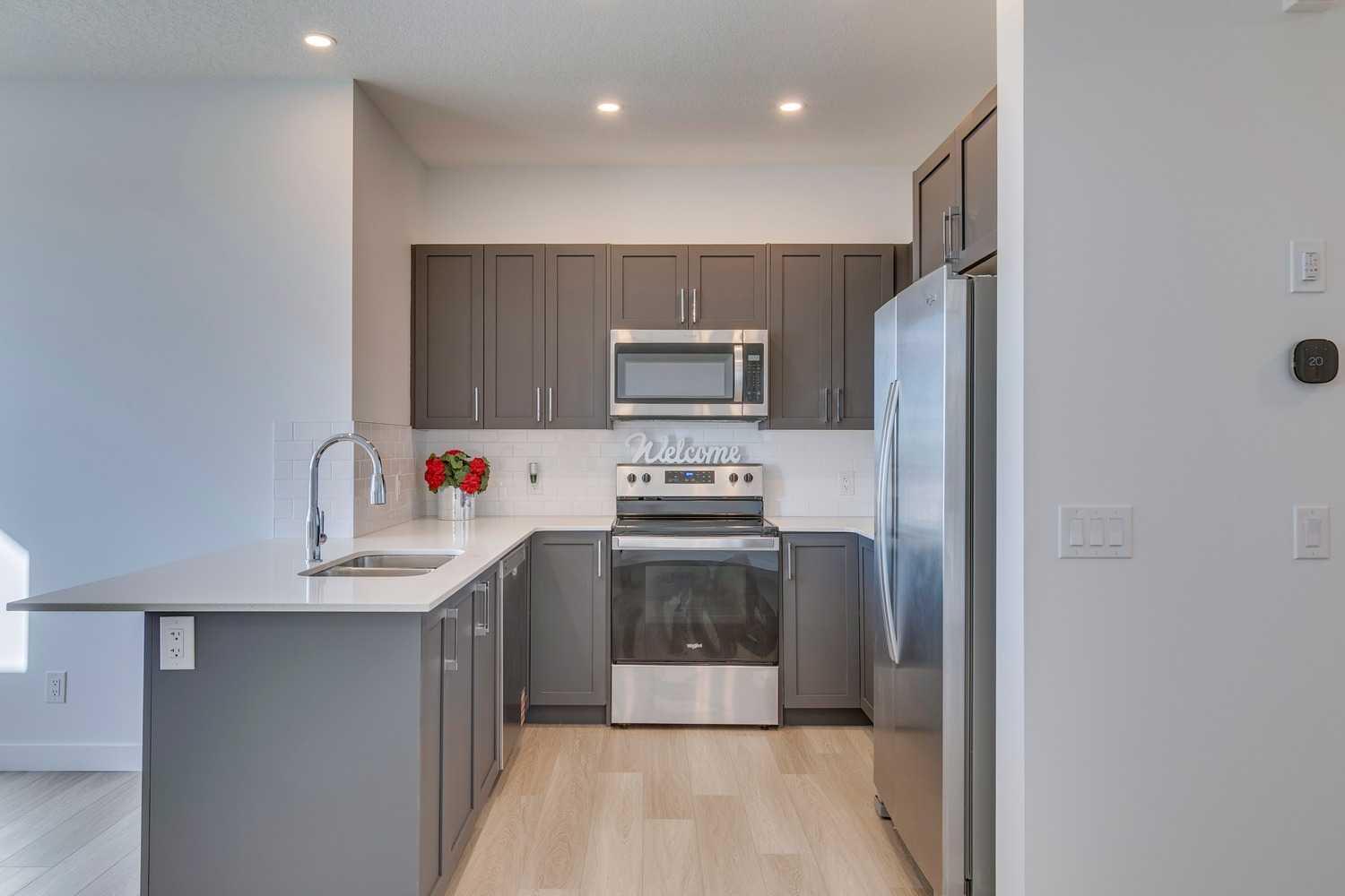 65 Belvedere Point SE 450