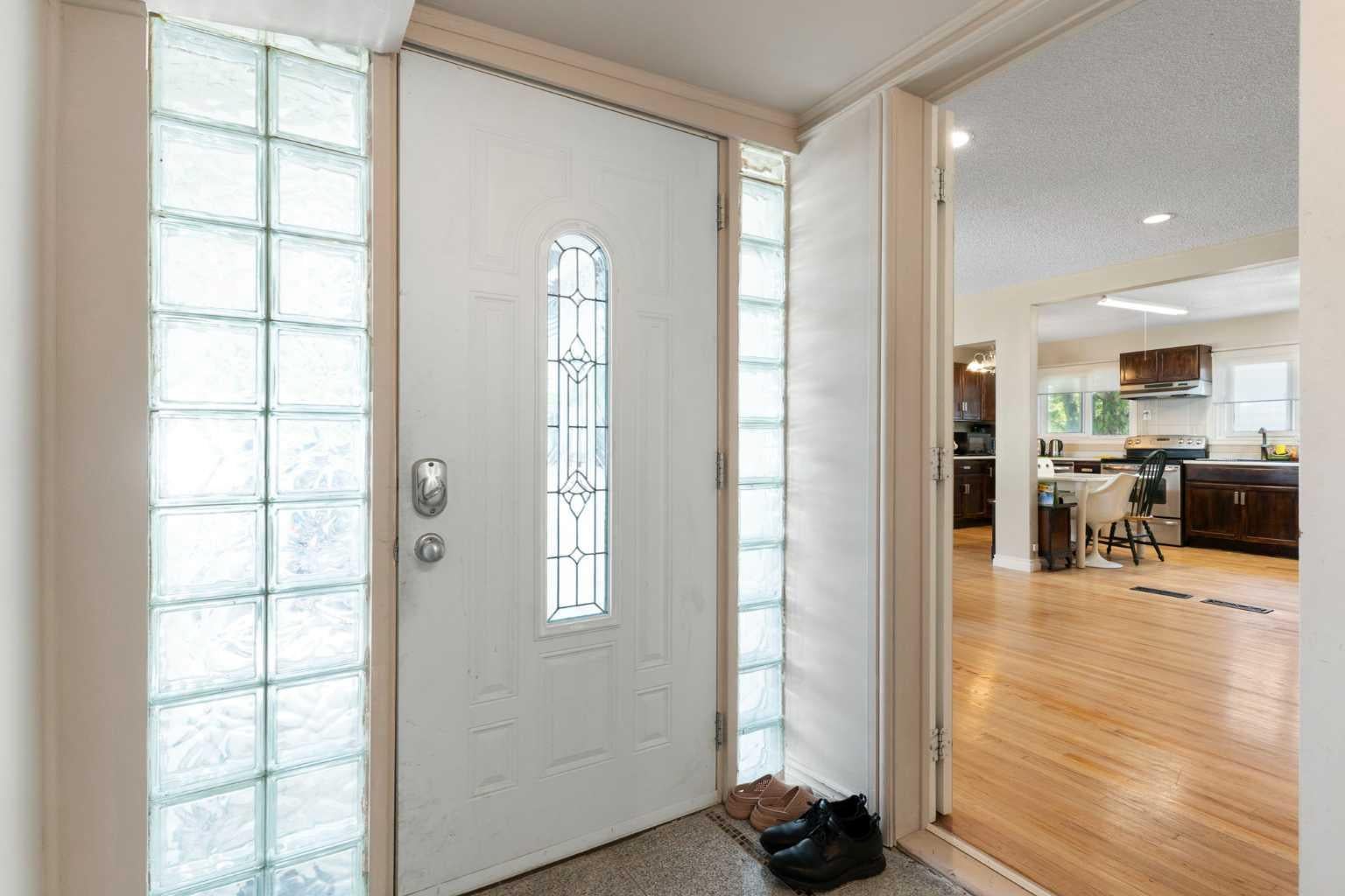87 Hillgrove Drive SW