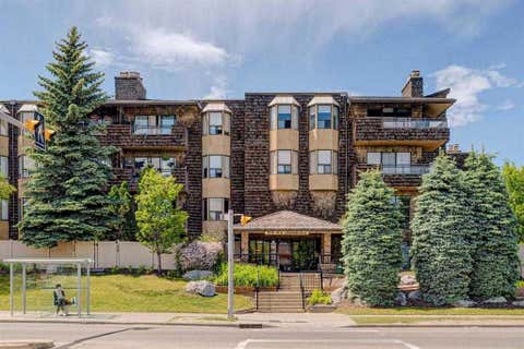 Photo of 3719C 49 Street NW #201, Calgary, AB T3A 2E3 (MLS # A2339975)