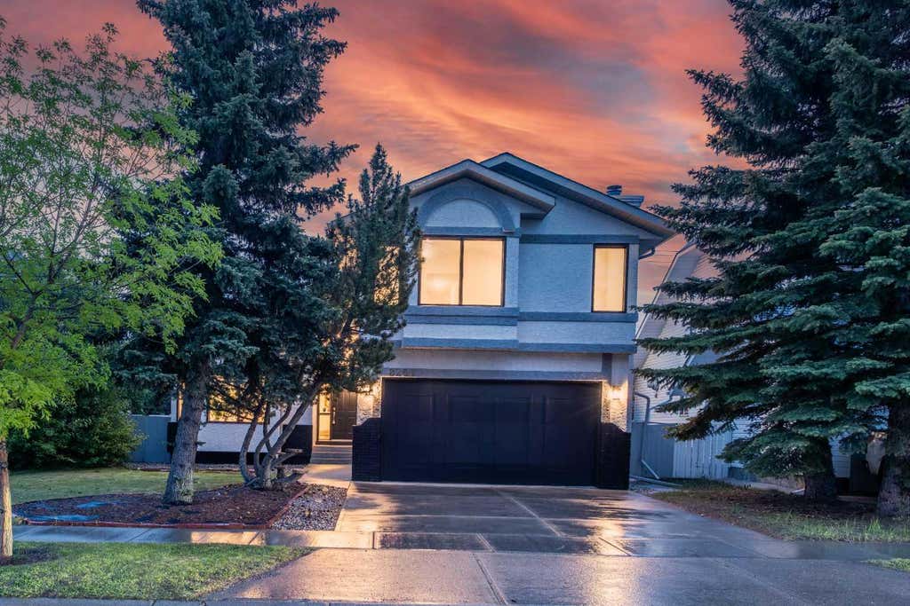 Photo of 8266 Edgebrook Drive, Calgary, AB T3A 4N1 (MLS # A2318862)