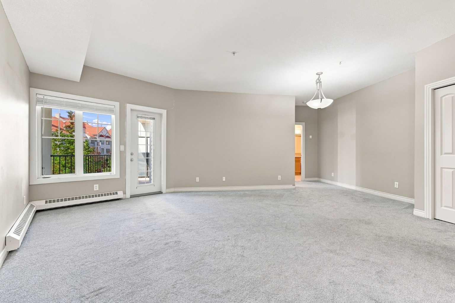 60 Royal Oak Plaza NW 317