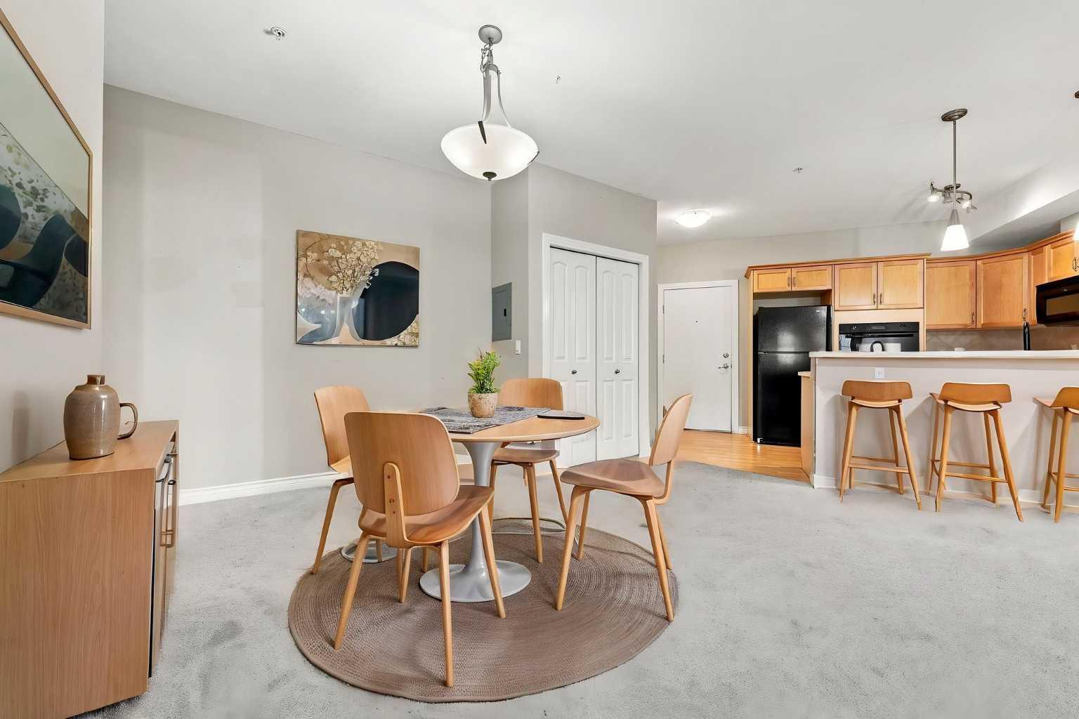 60 Royal Oak Plaza NW 317