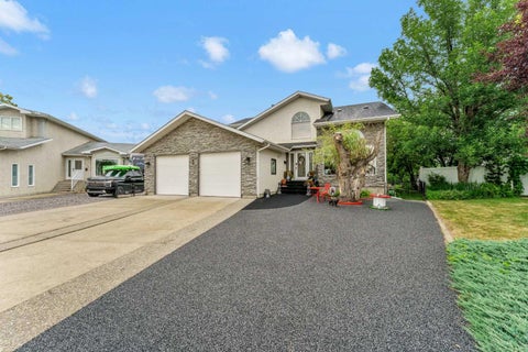 Photo of 612 Sangster Crescent SW, Redcliff, AB T0J 2P2 (MLS # A2328929)
