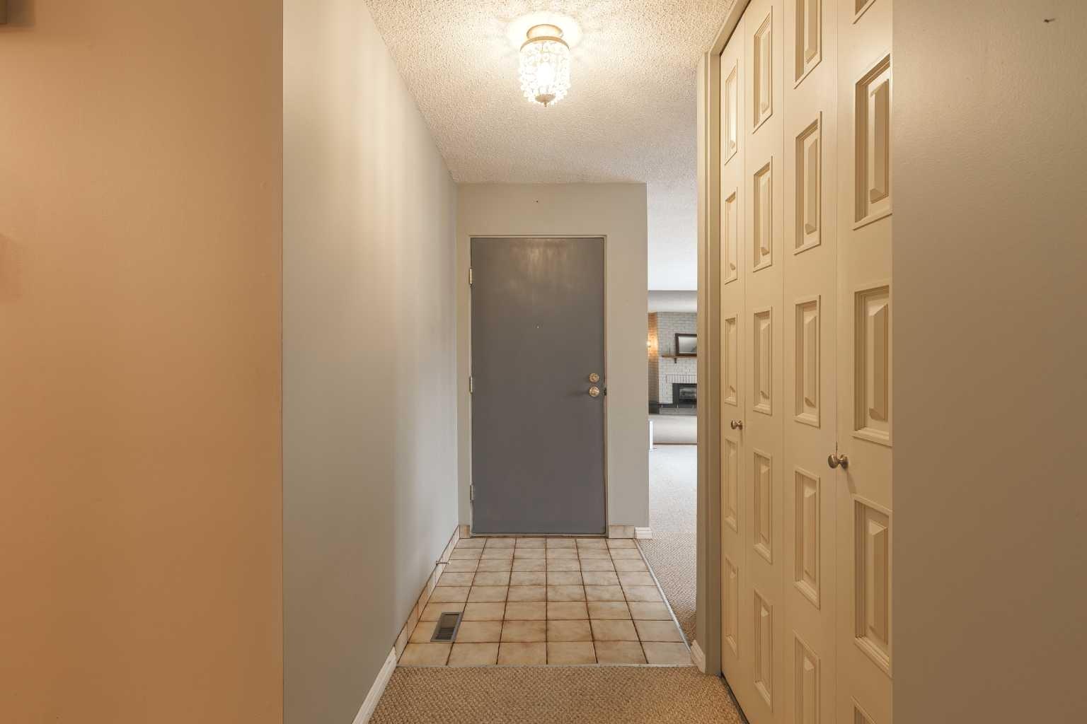 3035 Cedar Ridge Drive SW