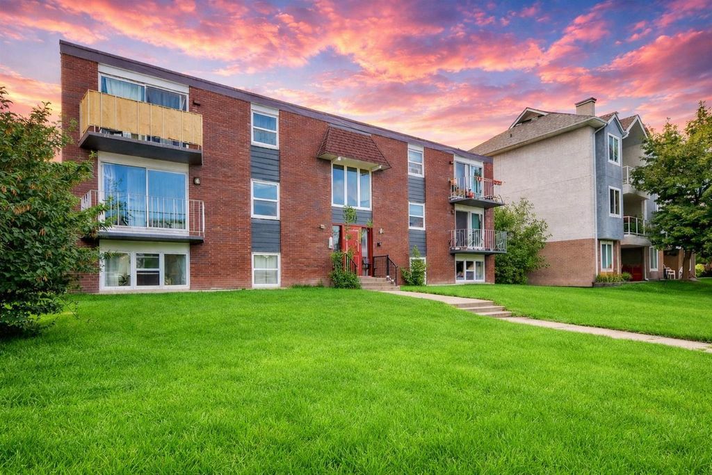 Photo of 3511 15 Street SW #1, Calgary, AB T2T 4A4 (MLS # A2274549)