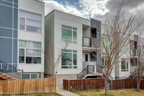 Photo of 3802 Parkhill Place SW #1, Calgary, AB T2S 2W7 (MLS # A2301207)