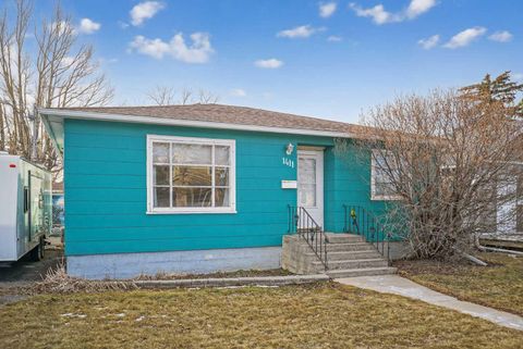 1411 20 Avenue NW Calgary AB T2M 1G6