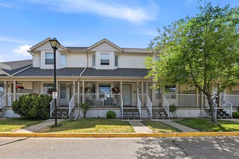 Photo of 33 Donlevy Avenue #39, Red Deer, AB T4R 3B6 (MLS # A2316504)