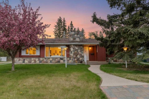 Photo of 3515 43A Avenue, Red Deer, AB T4N 3E9 (MLS # A2343764)