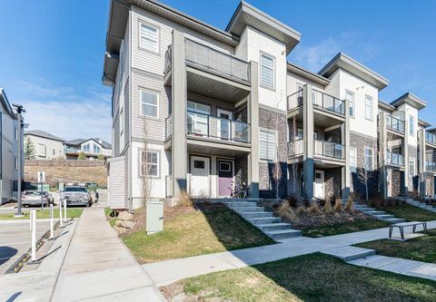 Photo of 120 Spring Creek Common SW, Calgary, AB T3H 6E2 (MLS # A2307090)
