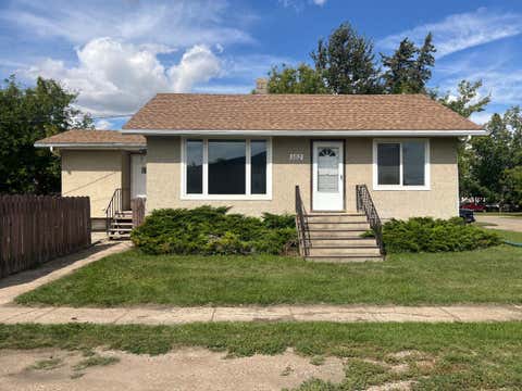 Photo of 102 3 Street E, Lashburn, SK S0M 1H0 (MLS # A2338778)