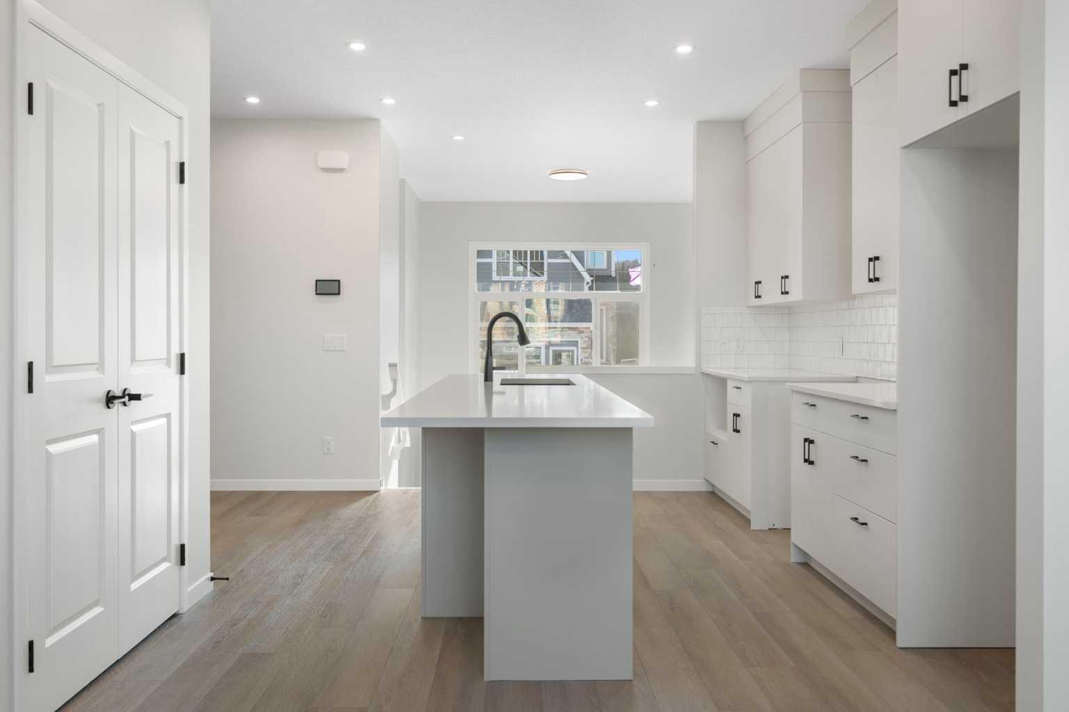 13 Creekview Manor SW