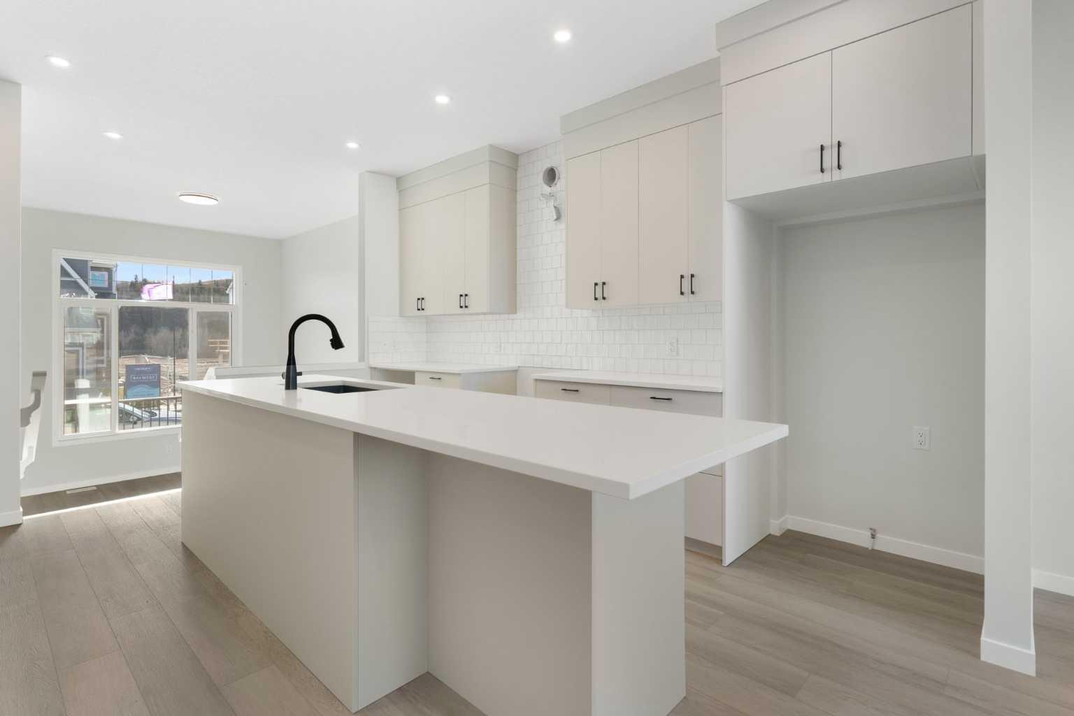 13 Creekview Manor SW