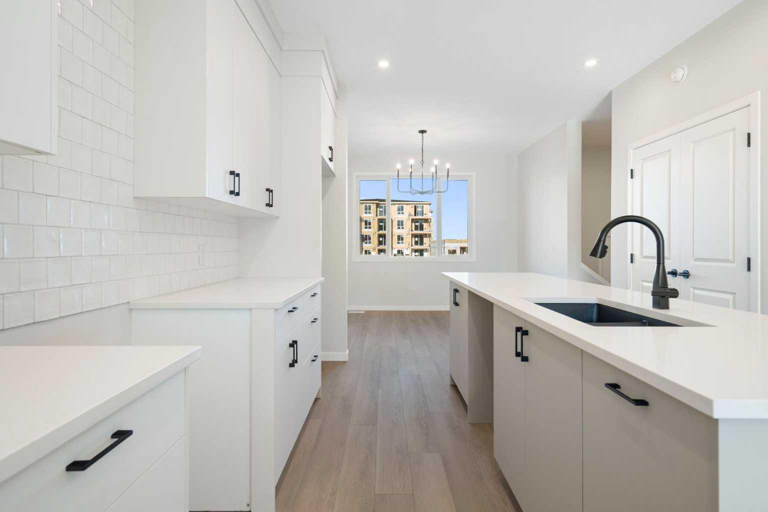 13 Creekview Manor SW