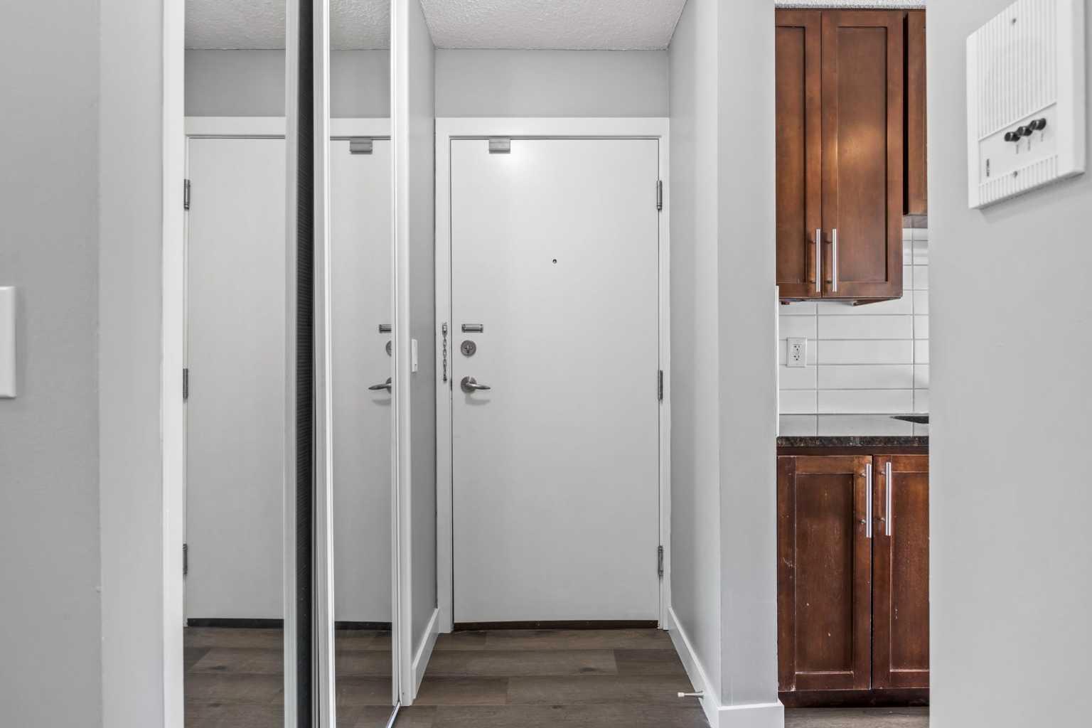 4455D Greenview Drive NE 204