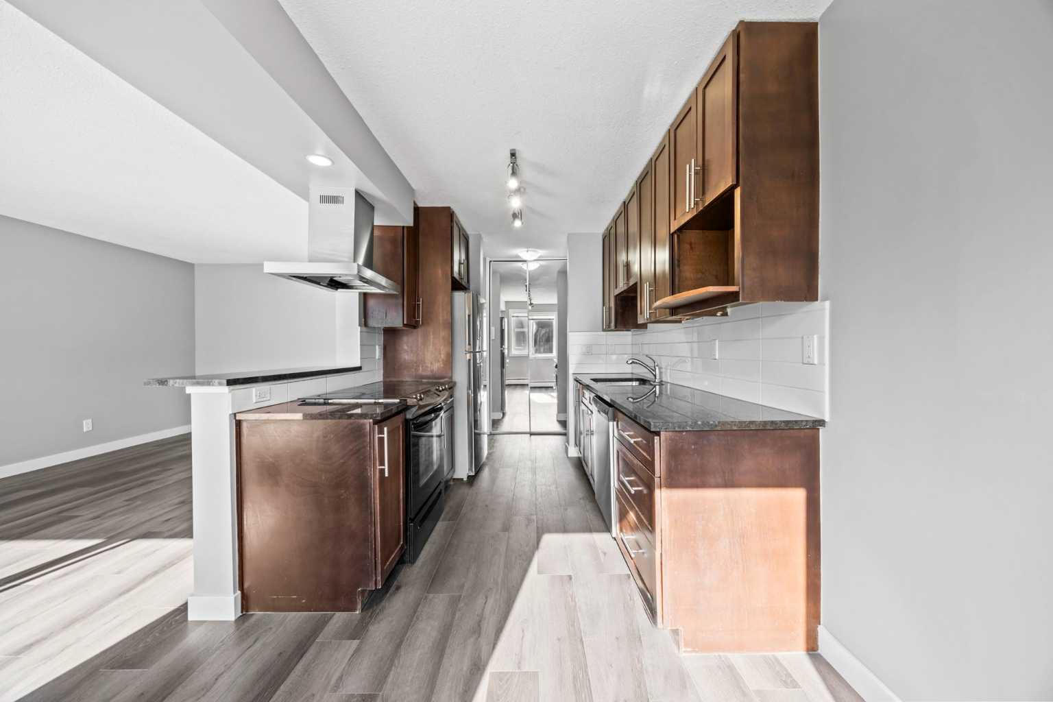 4455D Greenview Drive NE 204