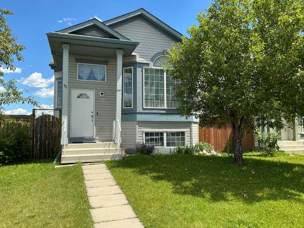 Photo of 98 Country Hills Heights NW, Calgary, AB T3K 4Y6 (MLS # A2339588)