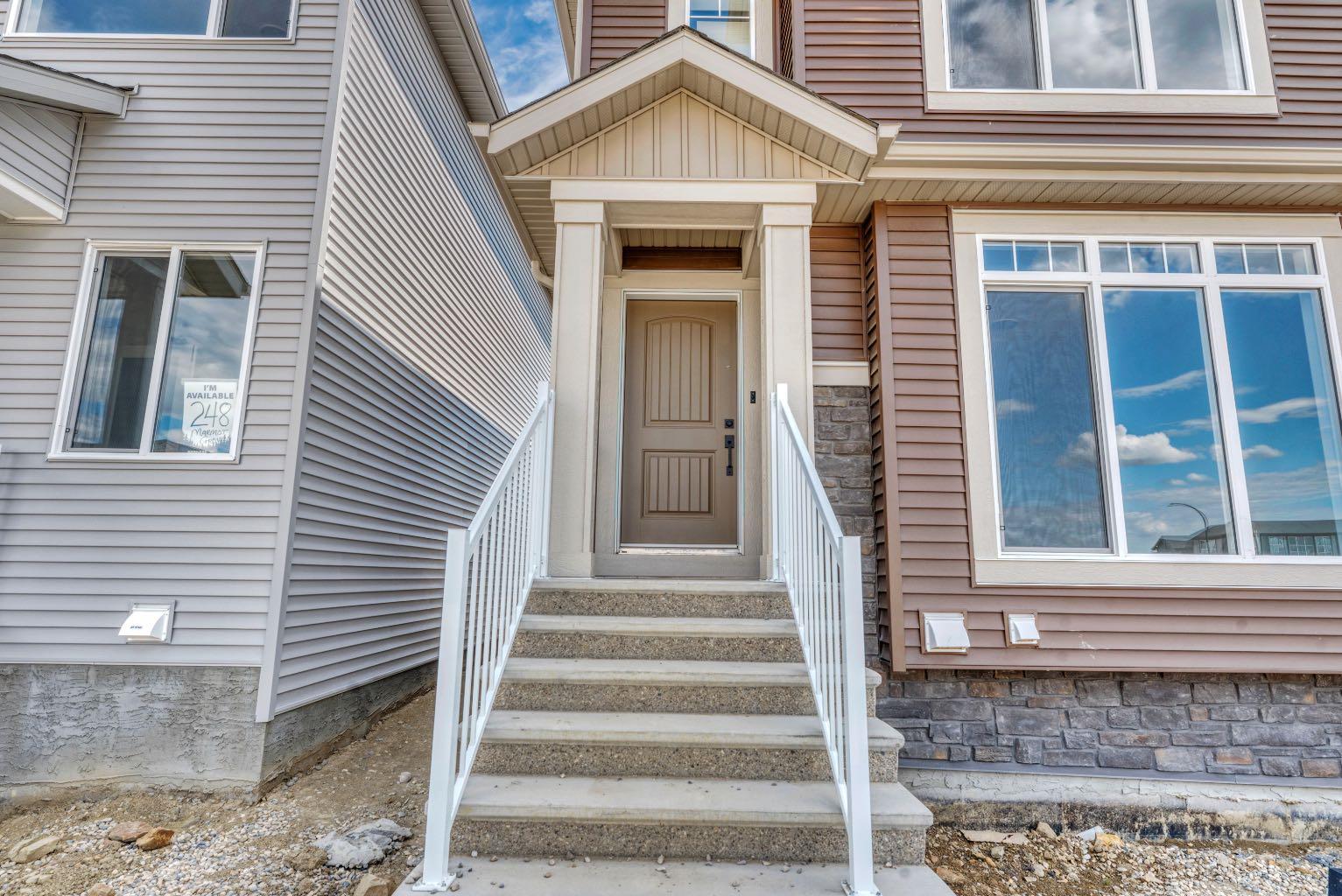 244 Marmot Grove NW