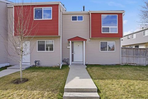Photo of 5425 PENSACOLA Crescent SE #49, Calgary, AB T2A 2G5 (MLS # A2316210)