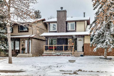 562 Strathcona Drive SW Calgary AB T3H 1K3