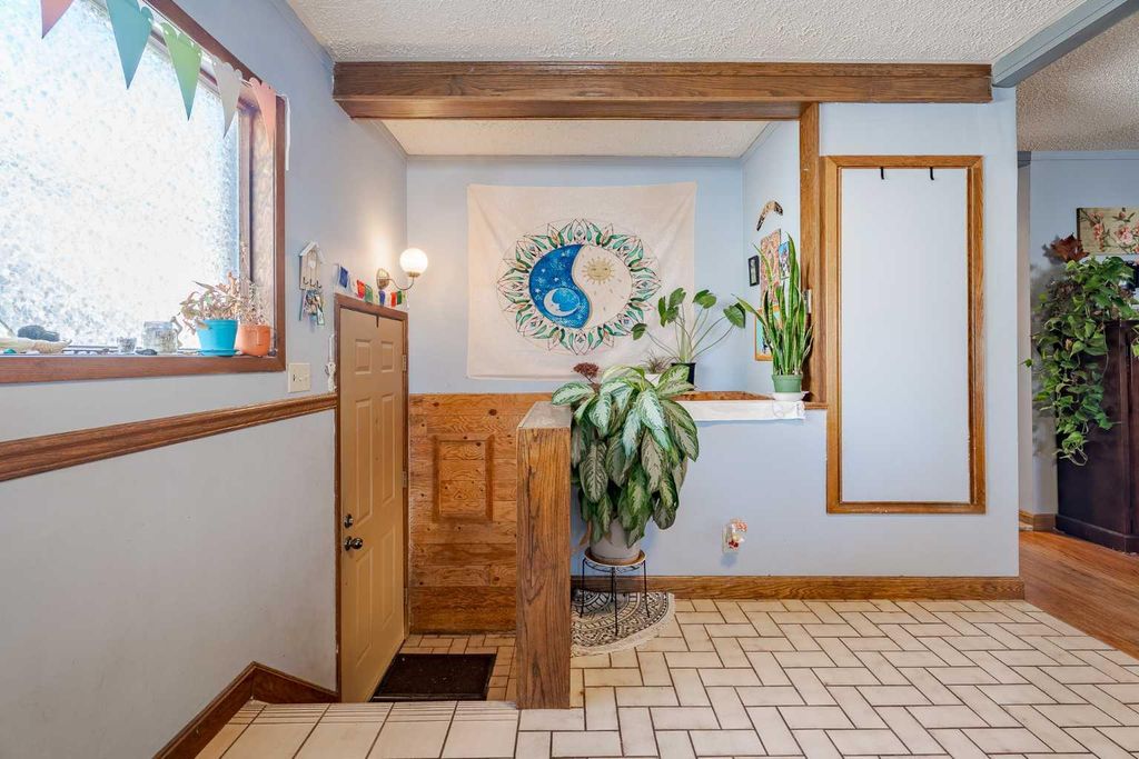 Photo of 3124 14 Street NW, Calgary, AB T2K 1H8 (MLS # A2288350)