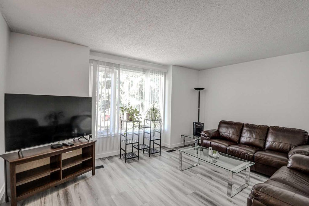 Photo of 184 Erin Croft Crescent SE, Calgary, AB T2B 2V1 (MLS # A2351432)