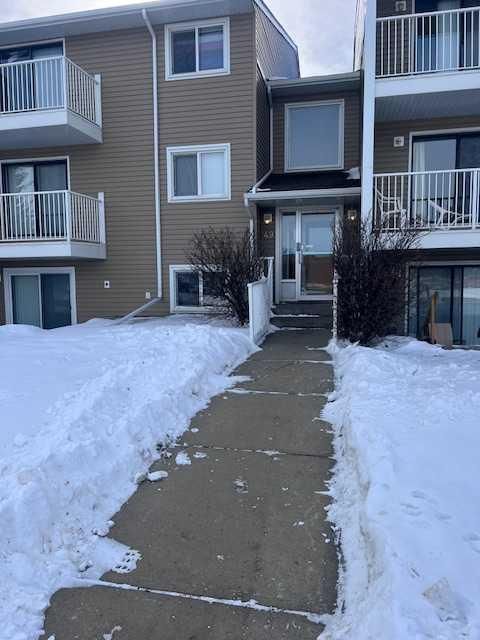 49 Bennett Street 203 Red Deer AB T4R 1V4
