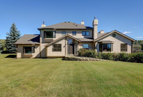 Photo of 35 Blueridge Lane, Rural Rocky View County, AB T3L 2N5 (MLS # A2341844)