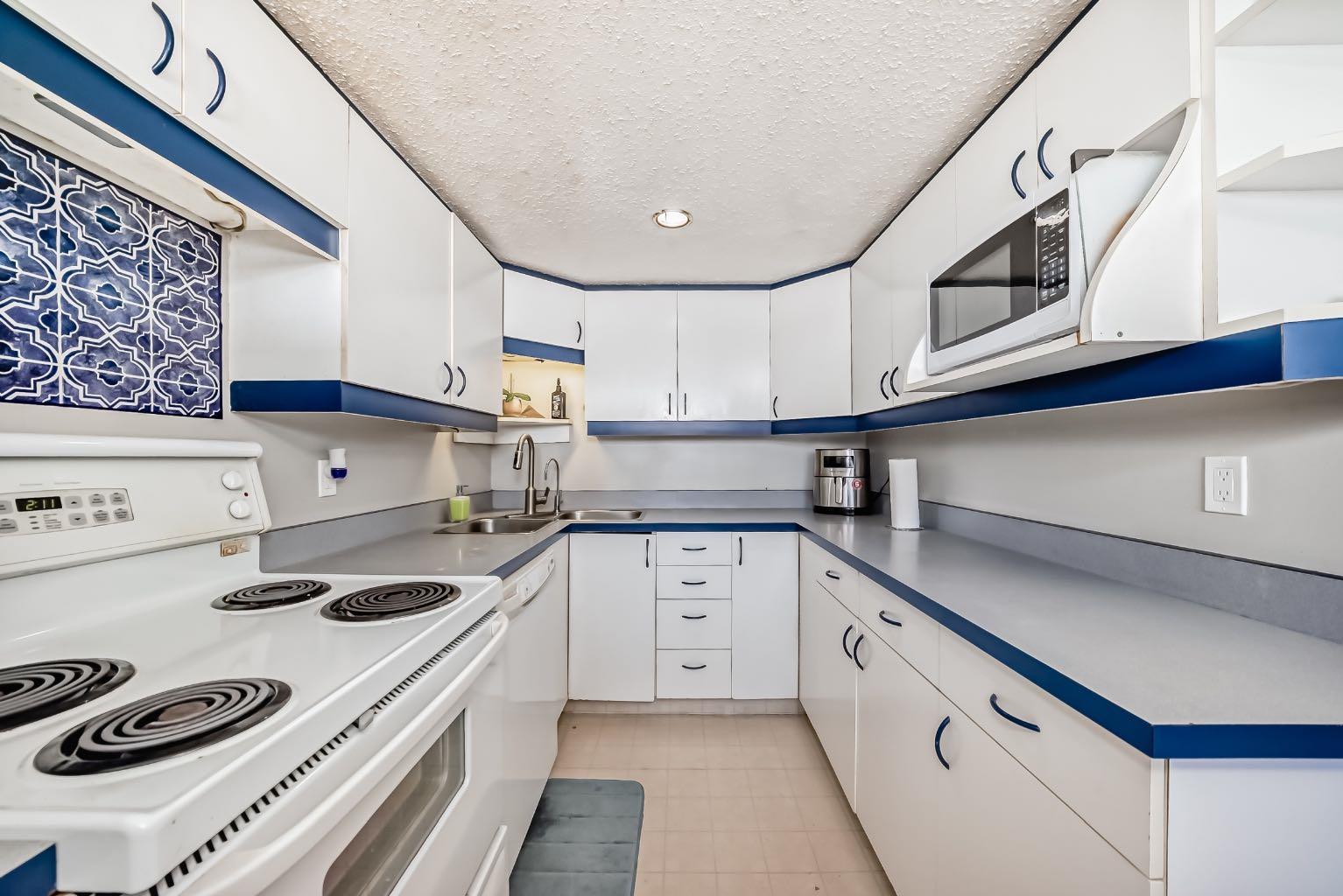 9930 Bonaventure Drive SE 702