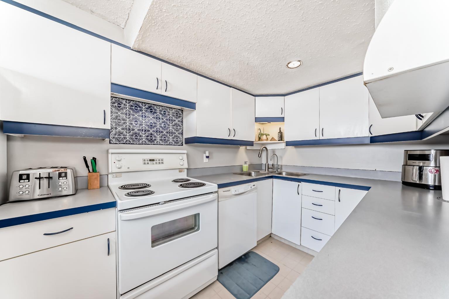 9930 Bonaventure Drive SE 702