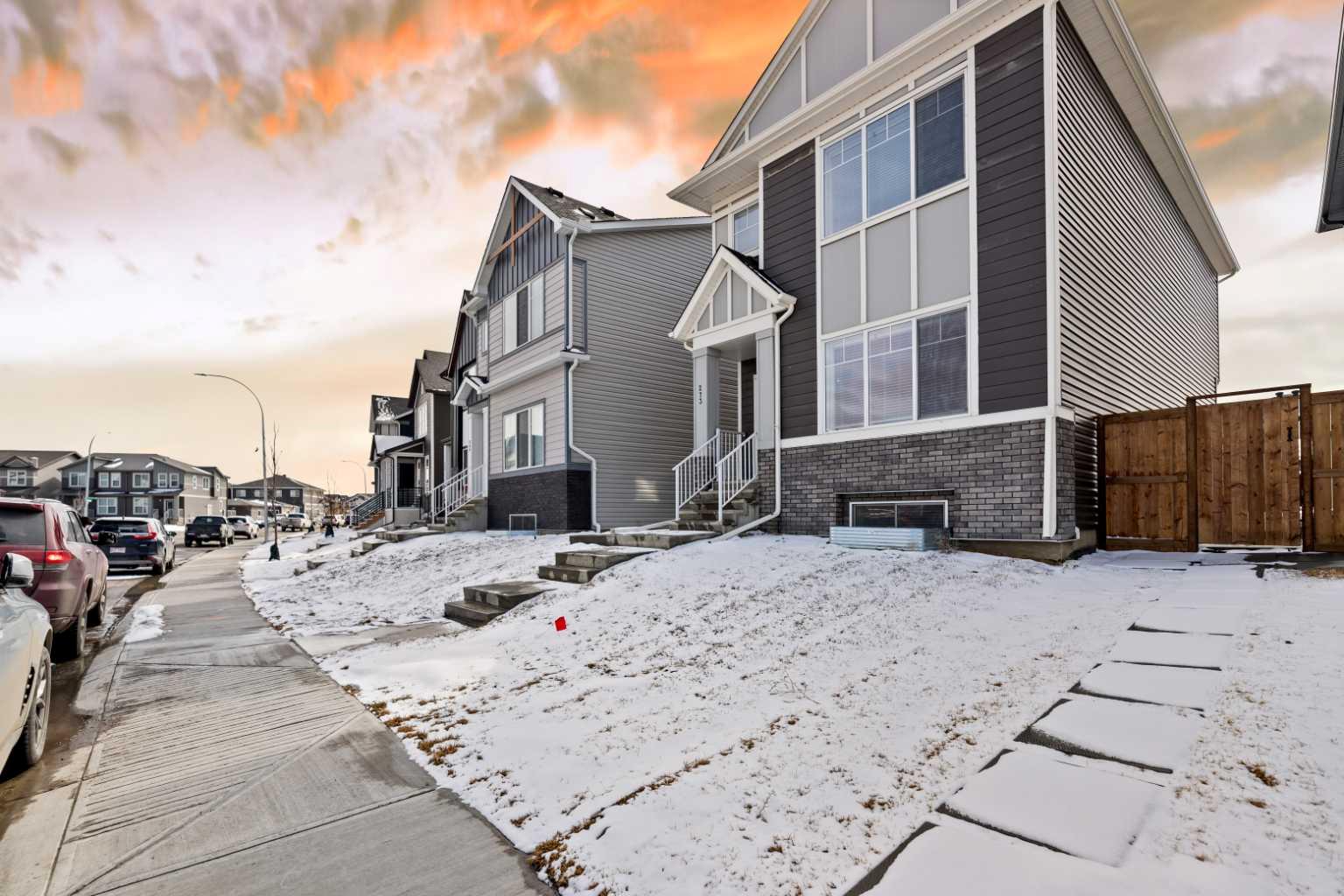 265, 269, 273 Walcrest Way SE