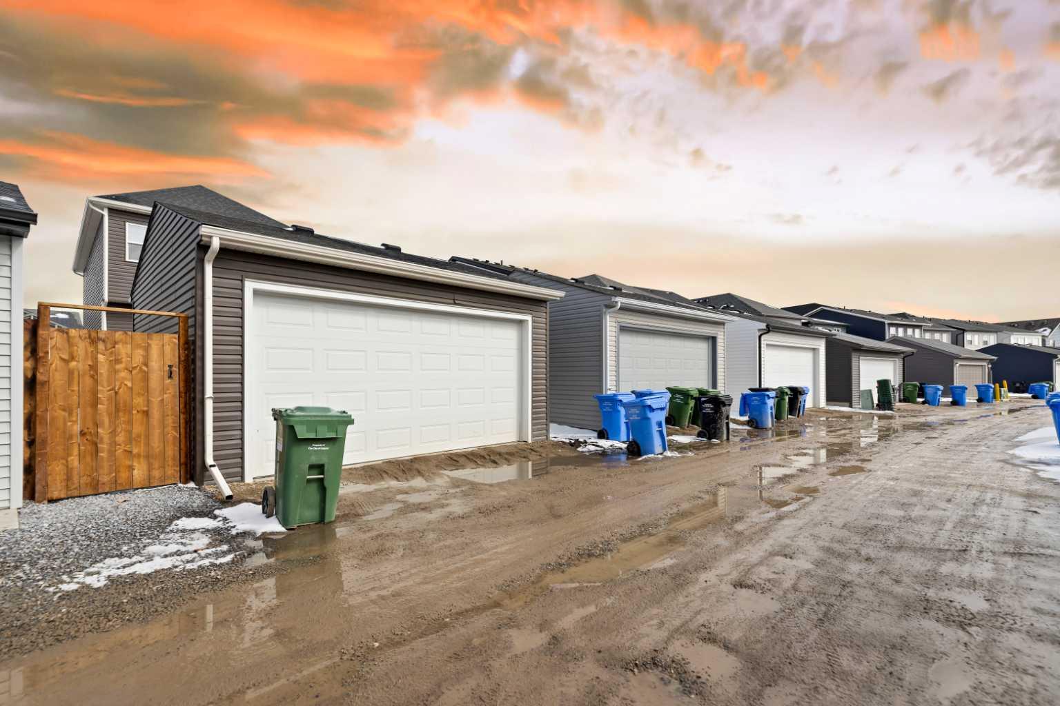 265, 269, 273 Walcrest Way SE