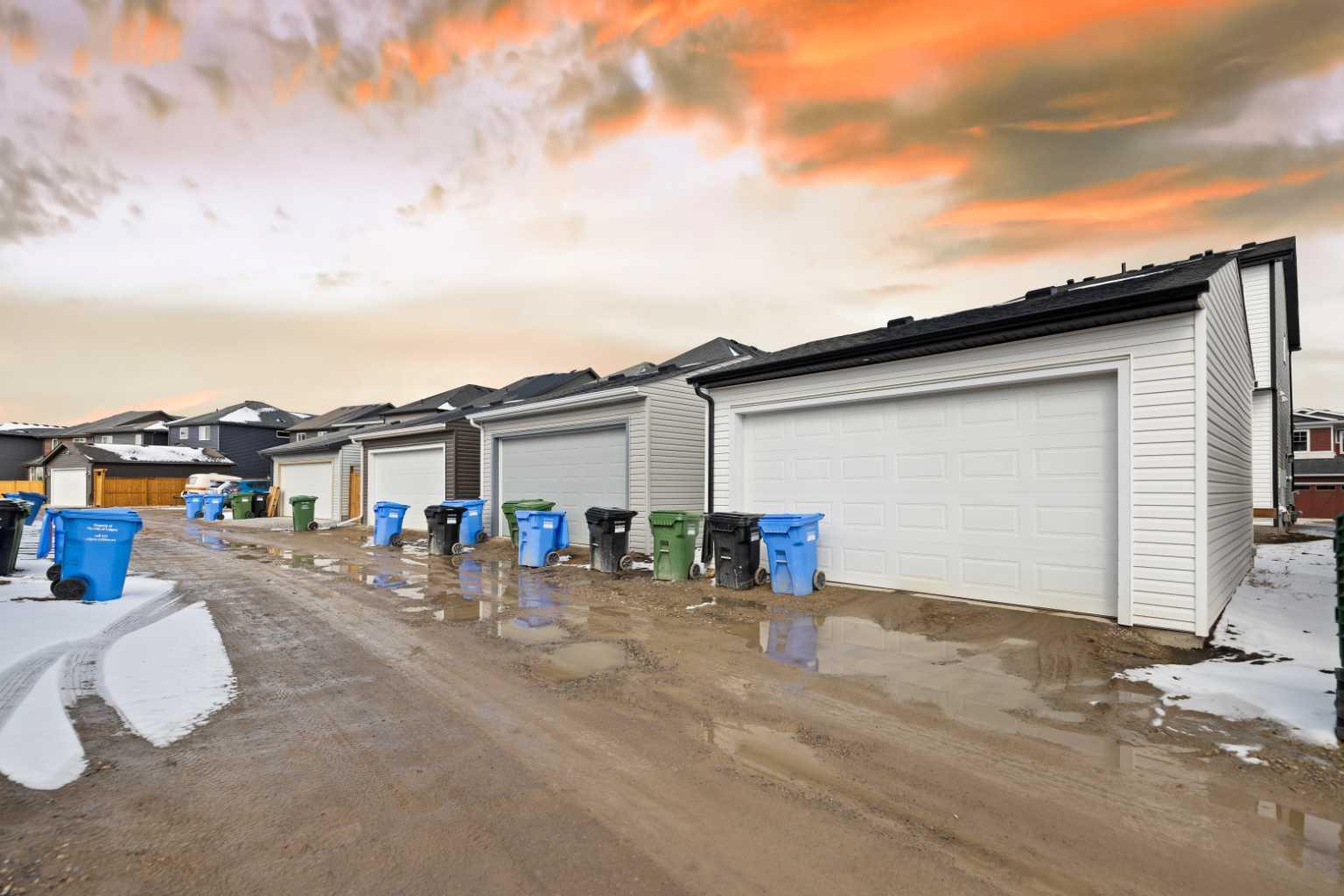 265, 269, 273 Walcrest Way SE