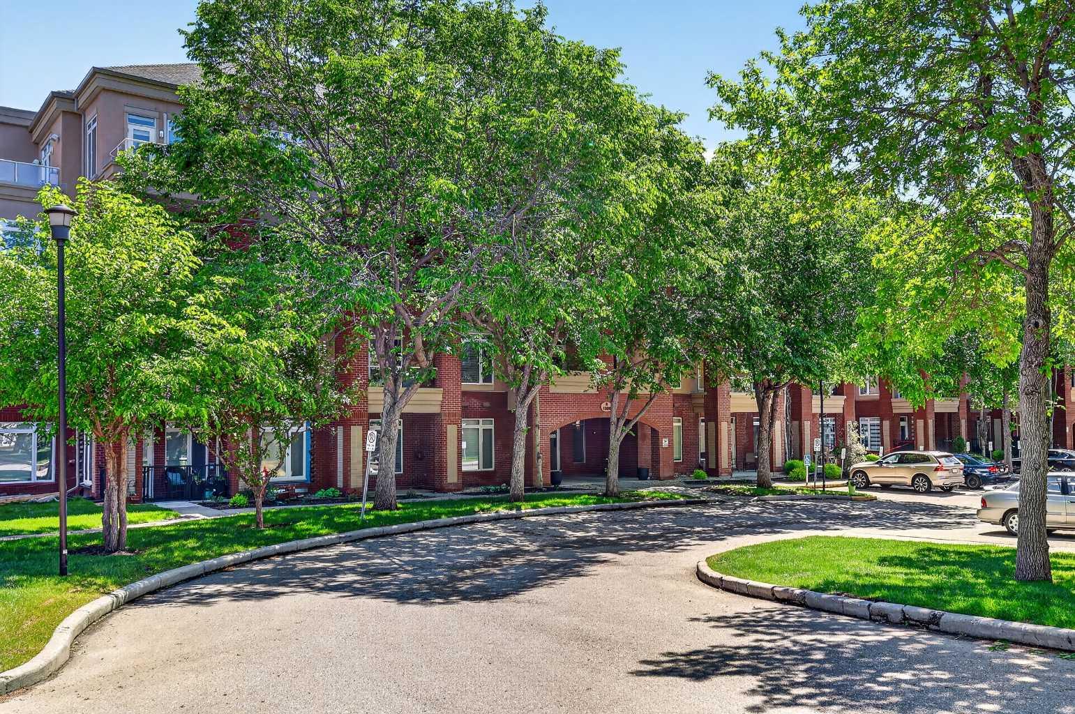 24 Hemlock Crescent SW 1104