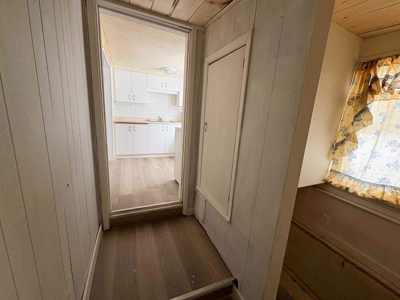 316 Broadway Street N