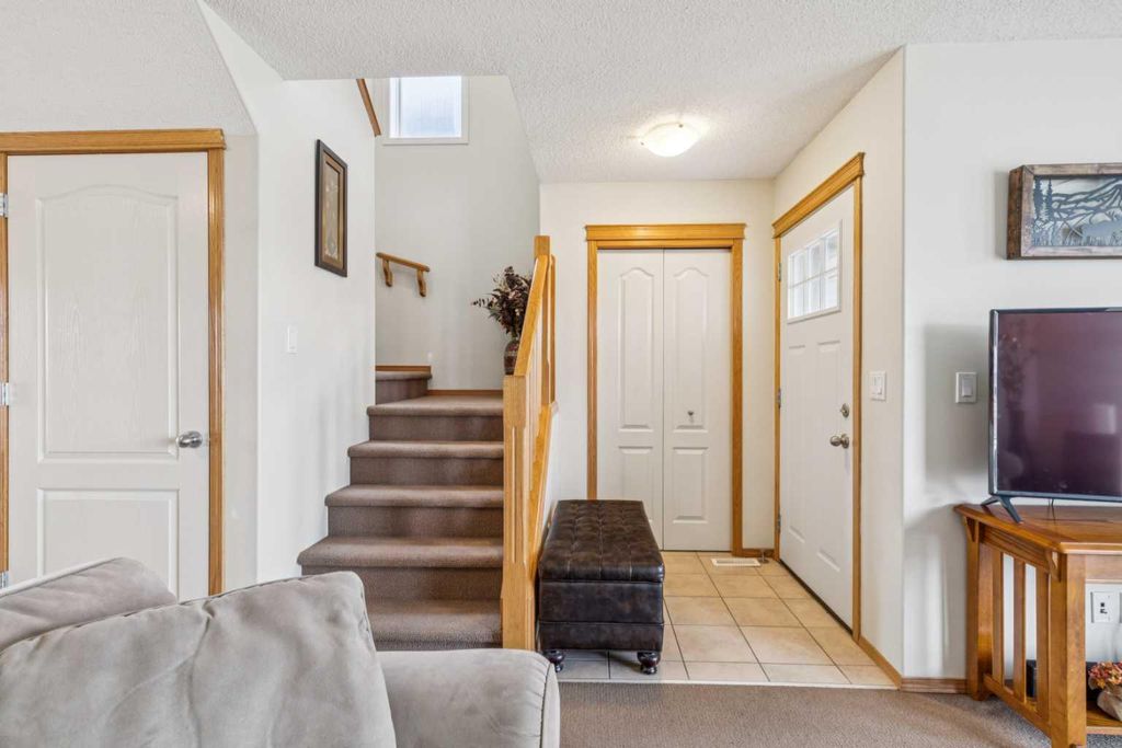 Photo of 146 Cranberry Close SE, Calgary, AB T3M 0B5 (MLS # A2311107)