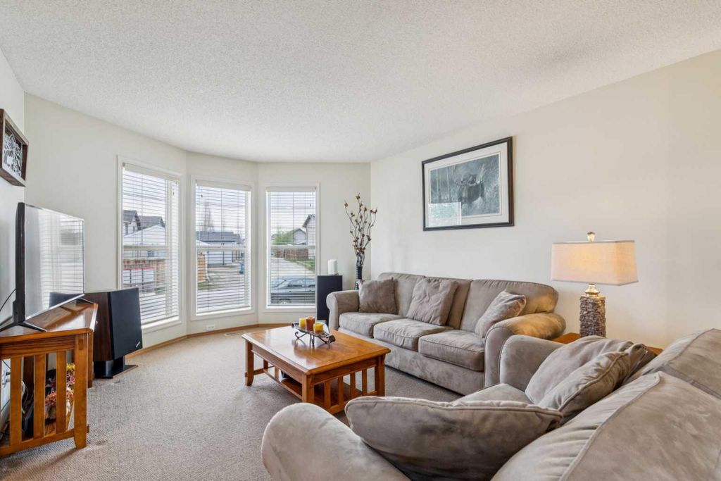 Photo of 146 Cranberry Close SE, Calgary, AB T3M 0B5 (MLS # A2311107)