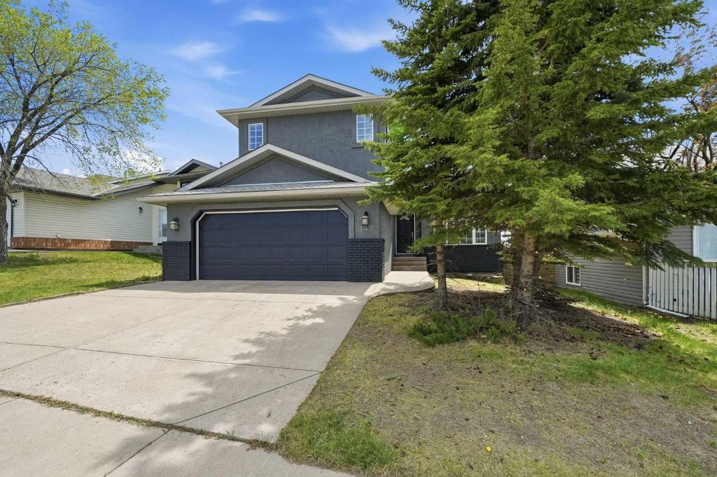 Photo of 142 Elizabeth Way SE, Airdrie, AB T4B 2H5 (MLS # A2315191)