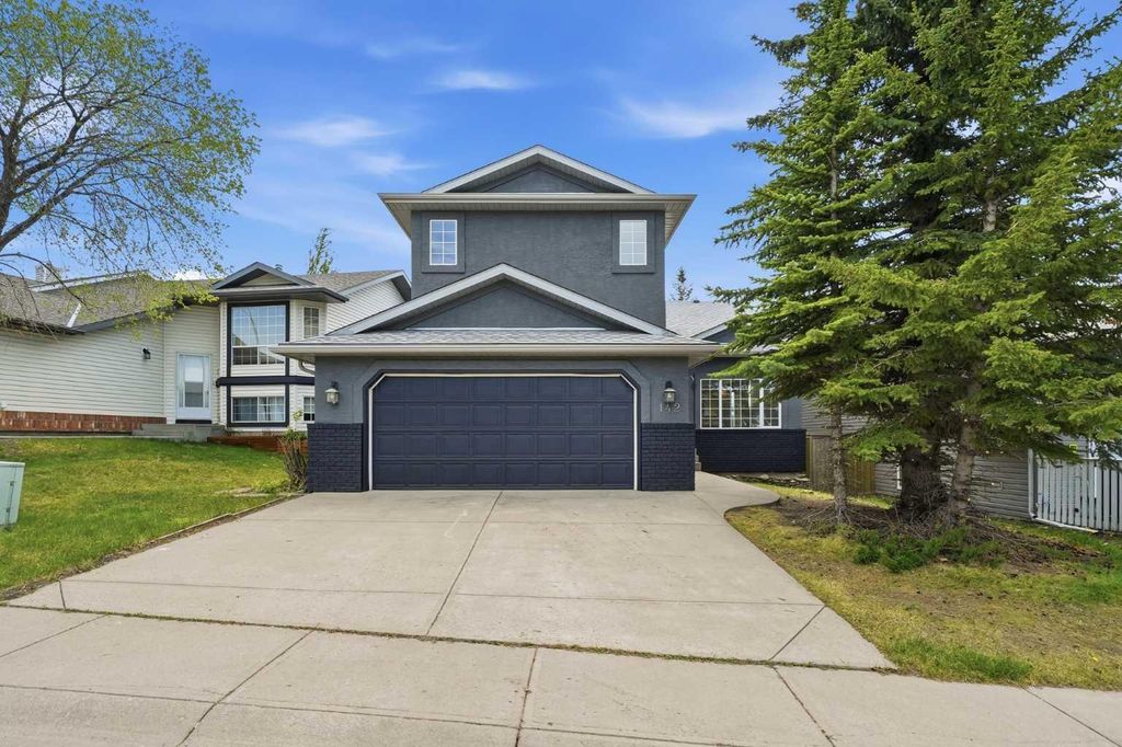 Photo of 142 Elizabeth Way SE, Airdrie, AB T4B 2H5 (MLS # A2315191)
