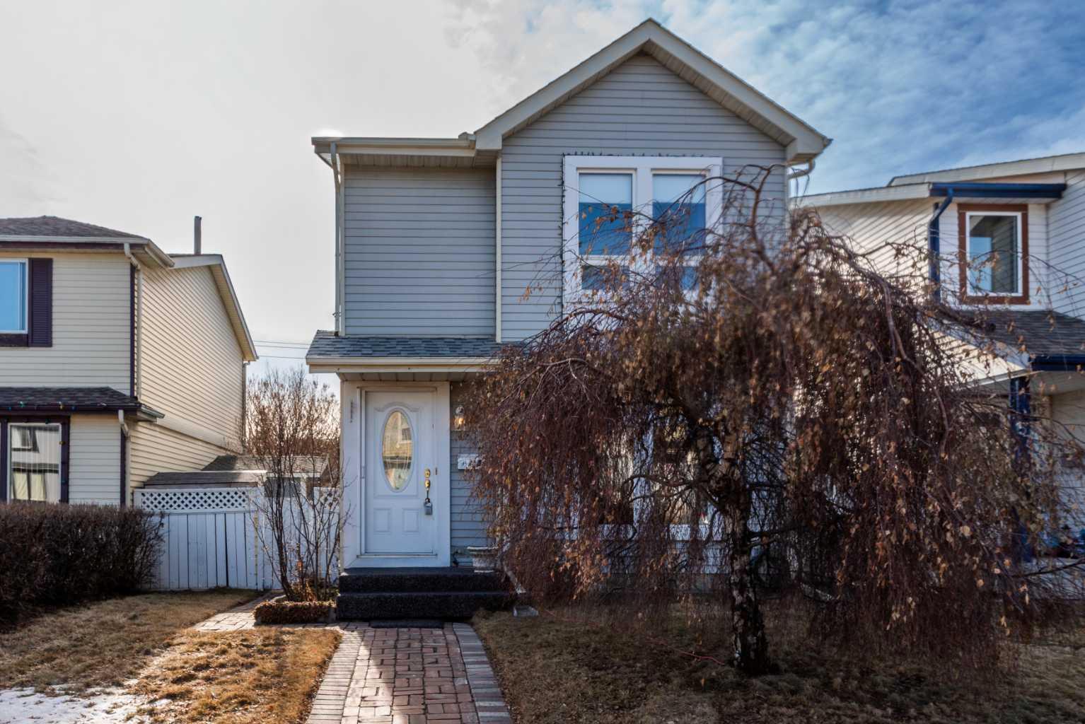 59 Erin Woods Place SE