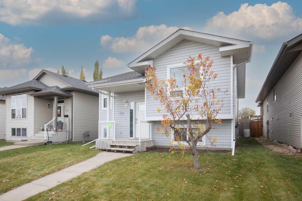 Photo of 127 Ireland Crescent, Red Deer, AB T4R 3K6 (MLS # A2266853)