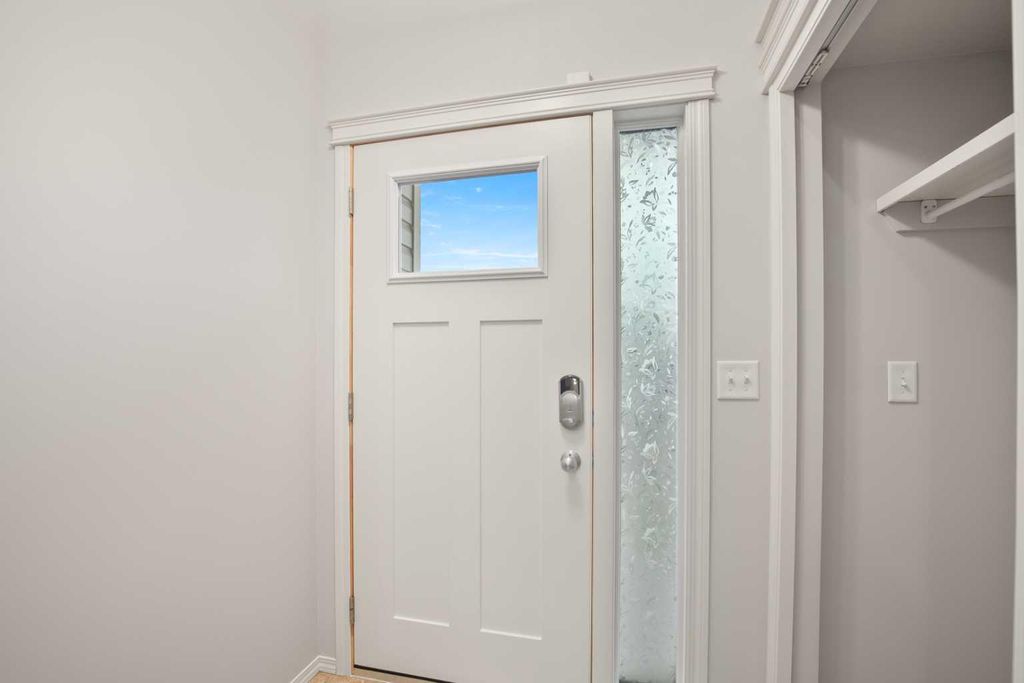 Photo of 127 Ireland Crescent, Red Deer, AB T4R 3K6 (MLS # A2266853)