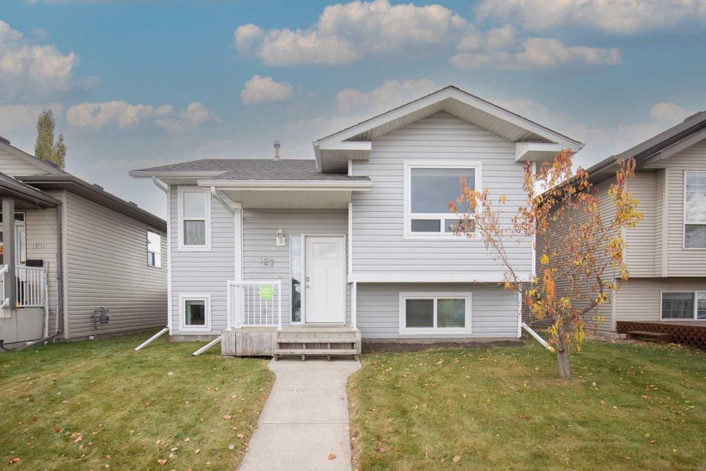 Photo of 127 Ireland Crescent, Red Deer, AB T4R 3K6 (MLS # A2266853)