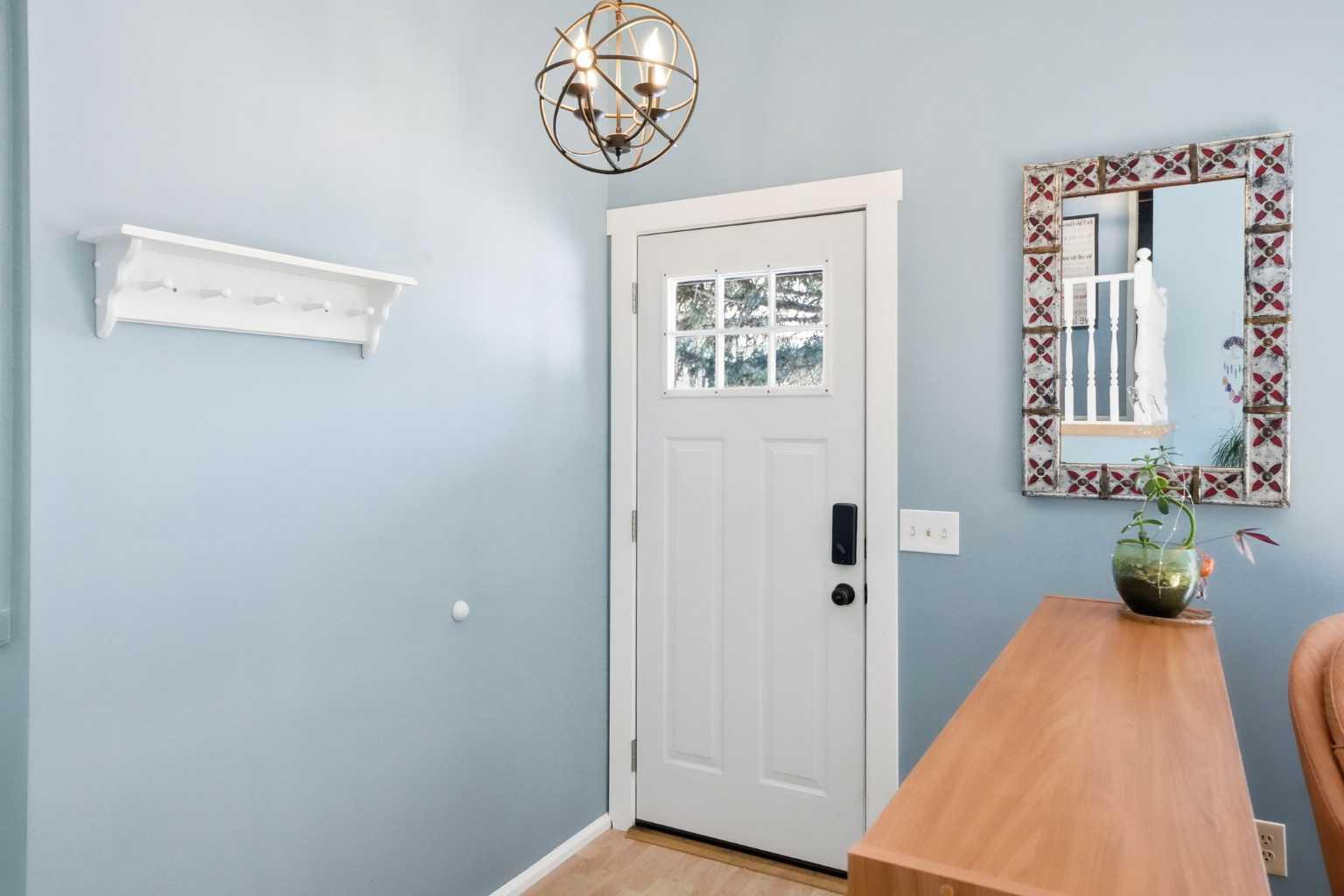 447 Berkley Crescent NW