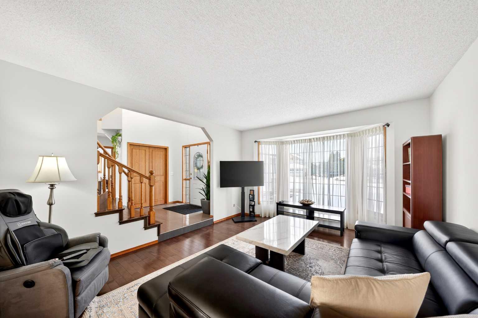 36 Edgevalley Place NW