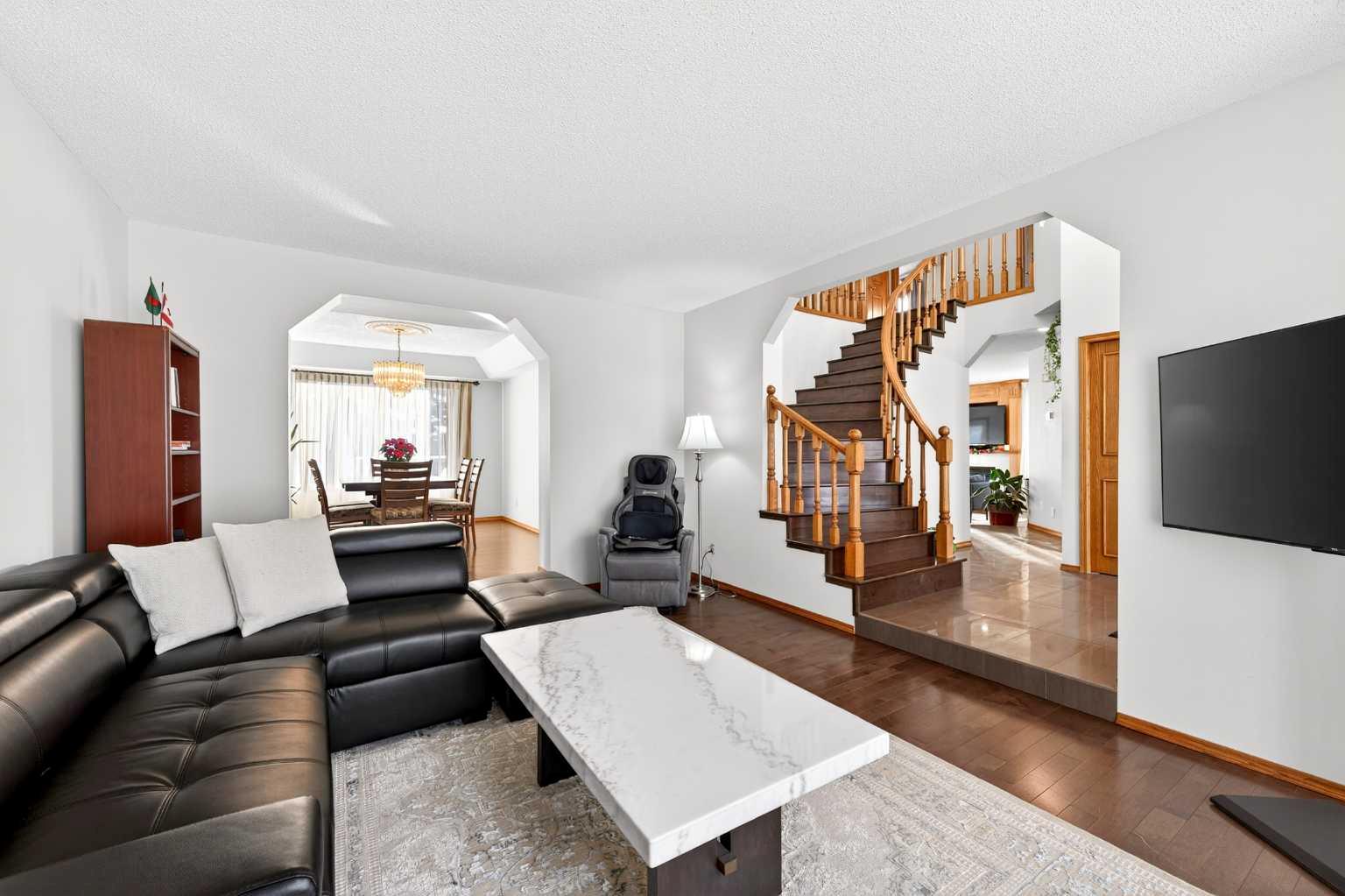 36 Edgevalley Place NW